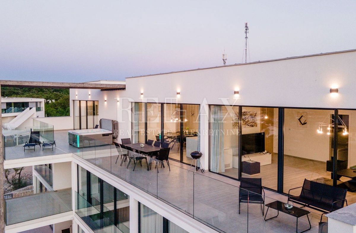 KRK, MALINSKA - Luksuzni penthouse s pogledom na morje