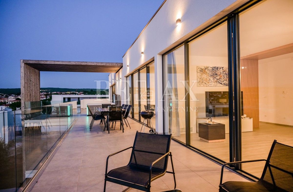 KRK, MALINSKA - Luksuzni penthouse s pogledom na morje