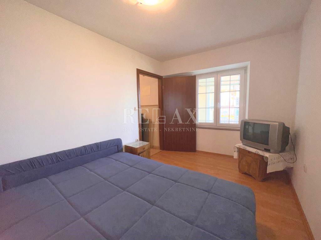 Novi Vinodolski - Hiša z tremi apartmaji