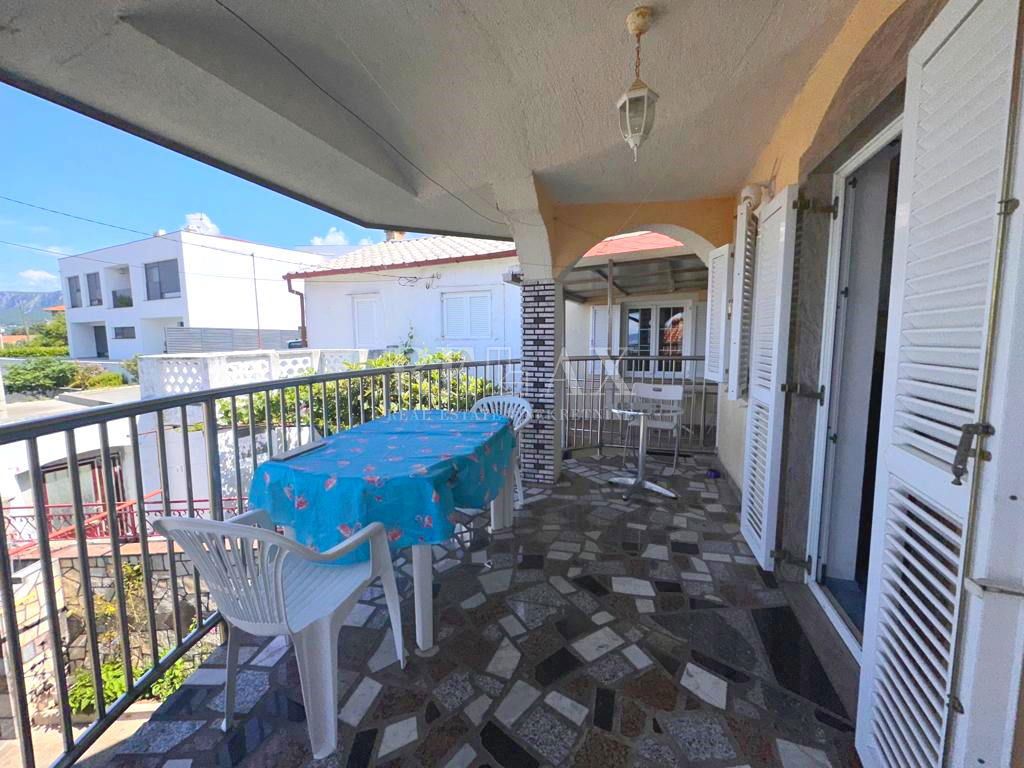 Novi Vinodolski - Hiša z tremi apartmaji