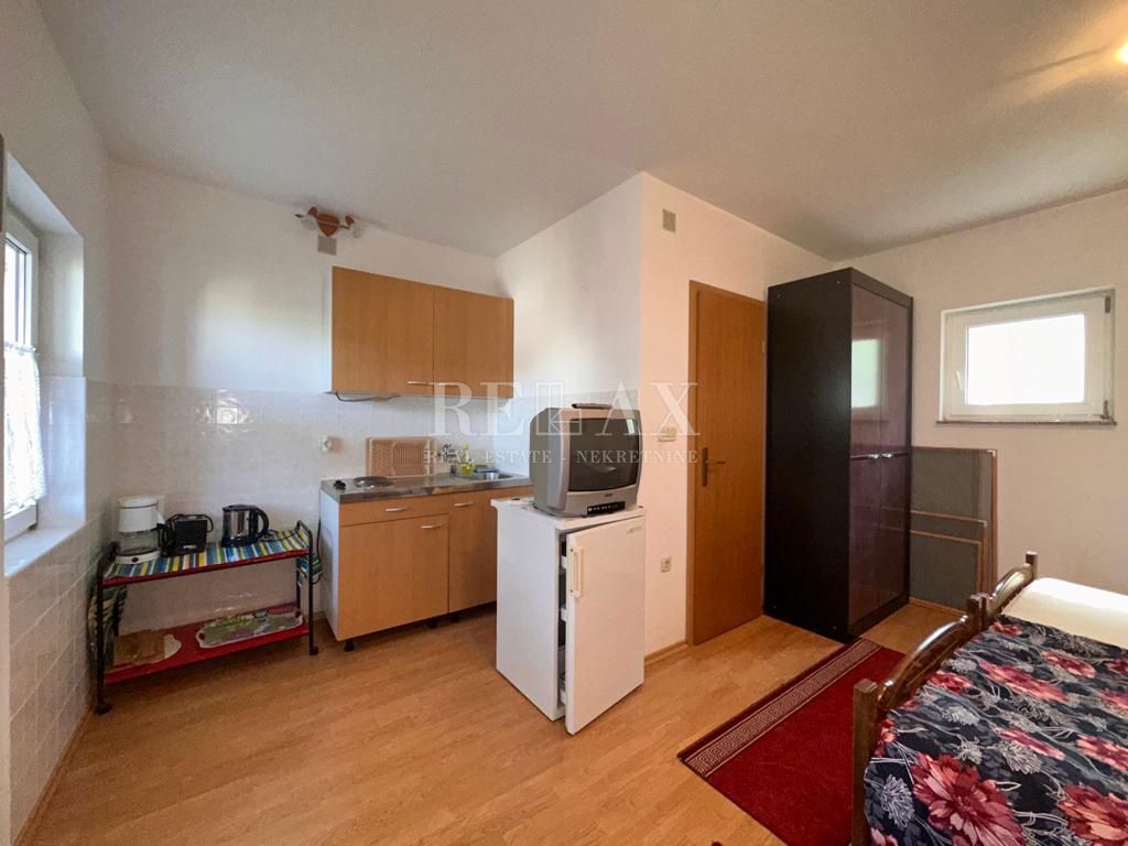 Novi Vinodolski - Hiša z tremi apartmaji