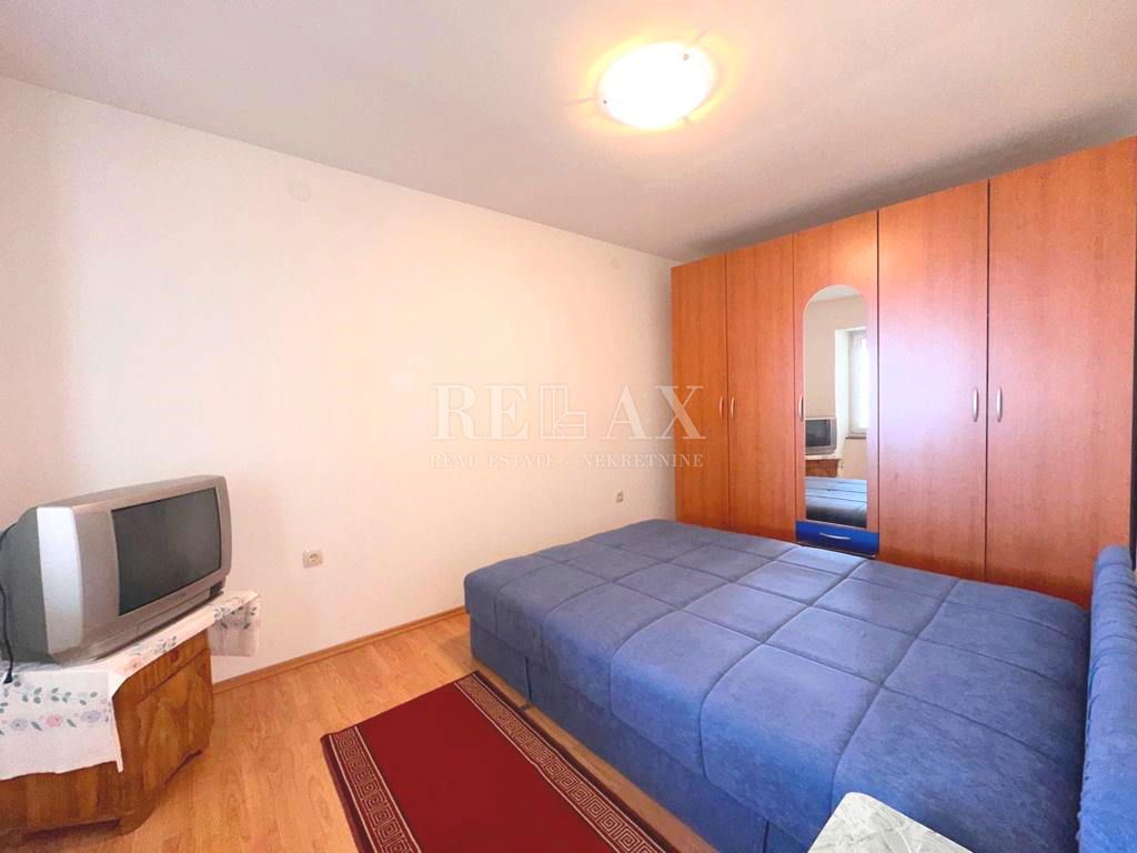 Novi Vinodolski - Hiša z tremi apartmaji