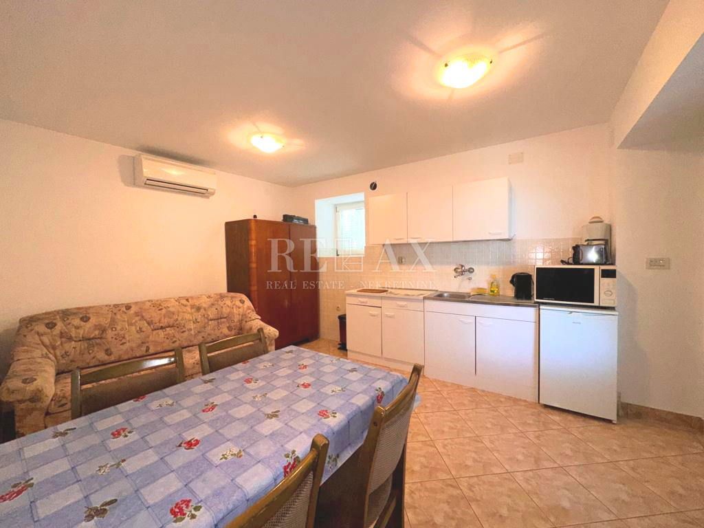 Novi Vinodolski - Hiša z tremi apartmaji