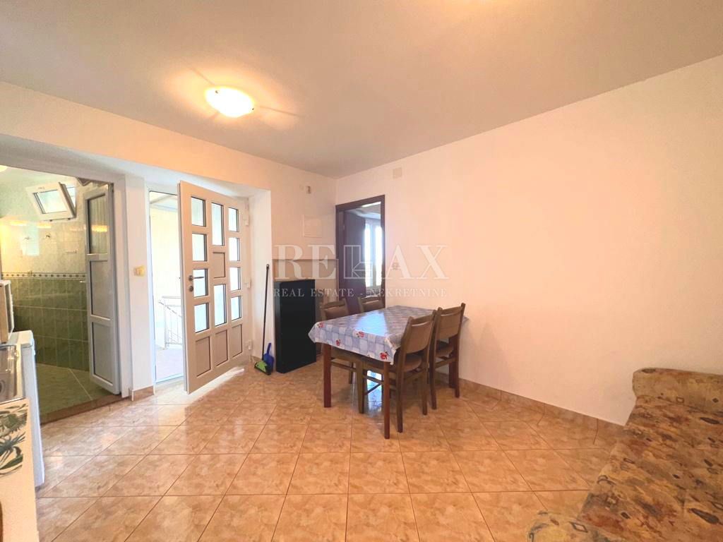 Novi Vinodolski - Hiša z tremi apartmaji