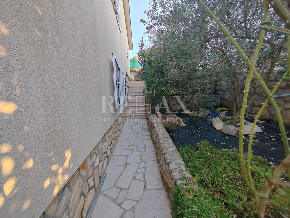 Otok Krk, Dobrinj - hiša blizu morja