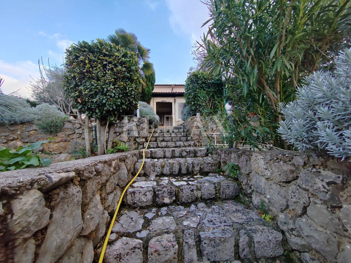 Otok Krk, Dobrinj - hiša blizu morja