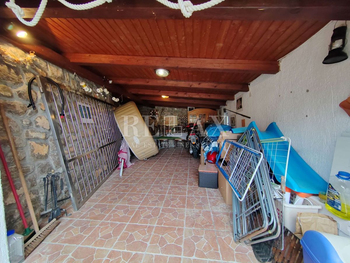 Otok Krk, Dobrinj - hiša blizu morja