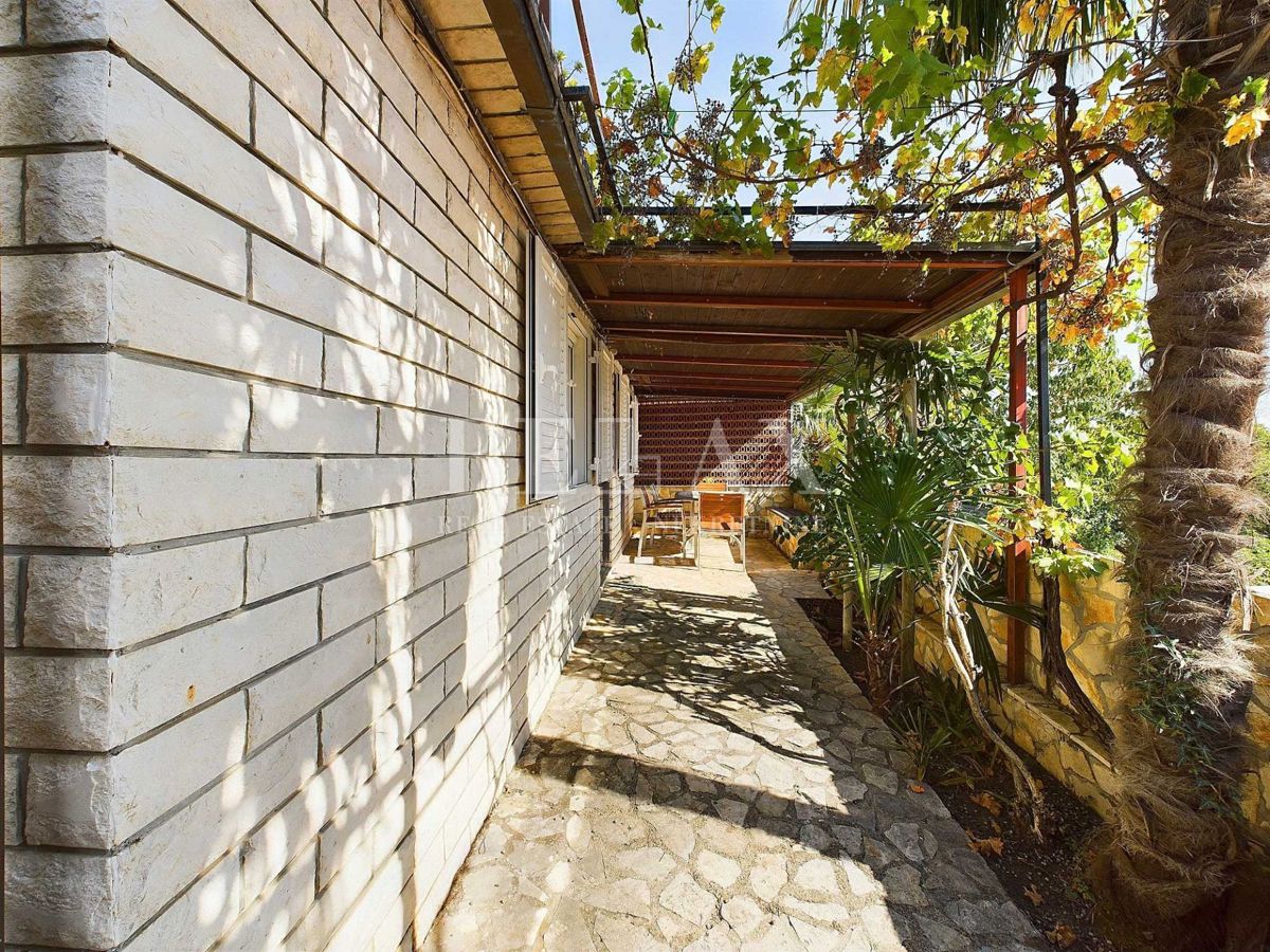 DRAMALJ - Stanovanje z vrtom 80 m od morja