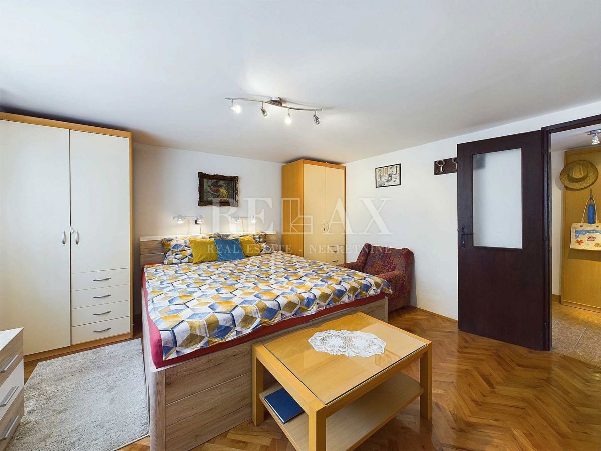 DRAMALJ - Stanovanje z vrtom 80 m od morja