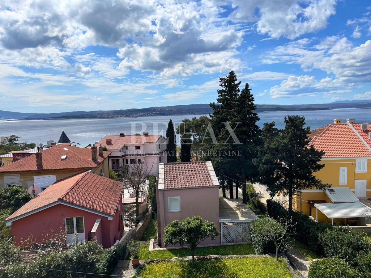 Crikvenica - Mediteranska vila z vrtom in gostiščem
