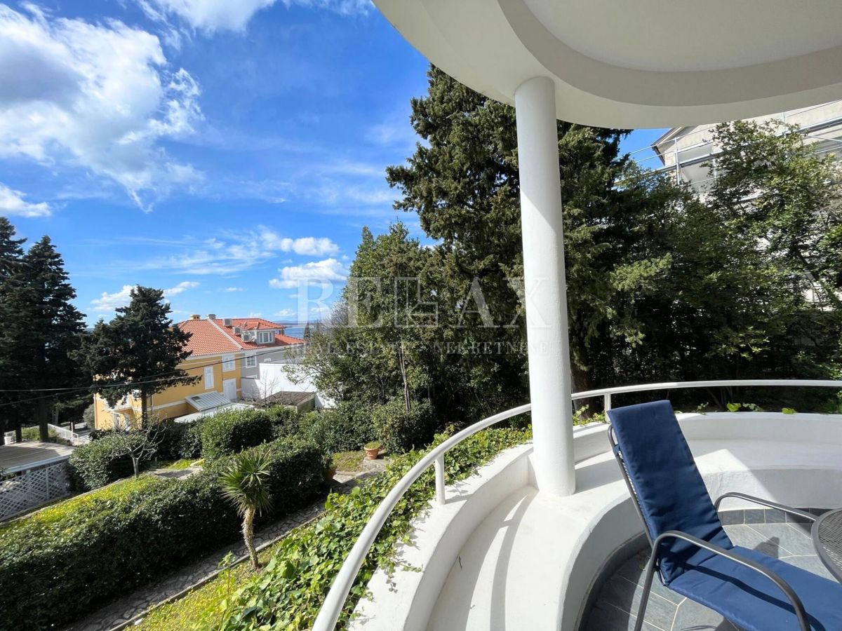 Crikvenica - Mediteranska vila z vrtom in gostiščem