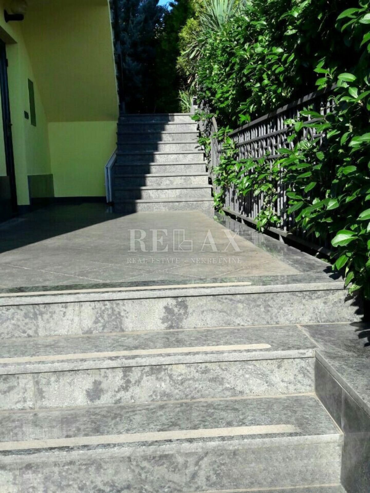 Opatija, Ičići - stanovanje z dodatno mansardo