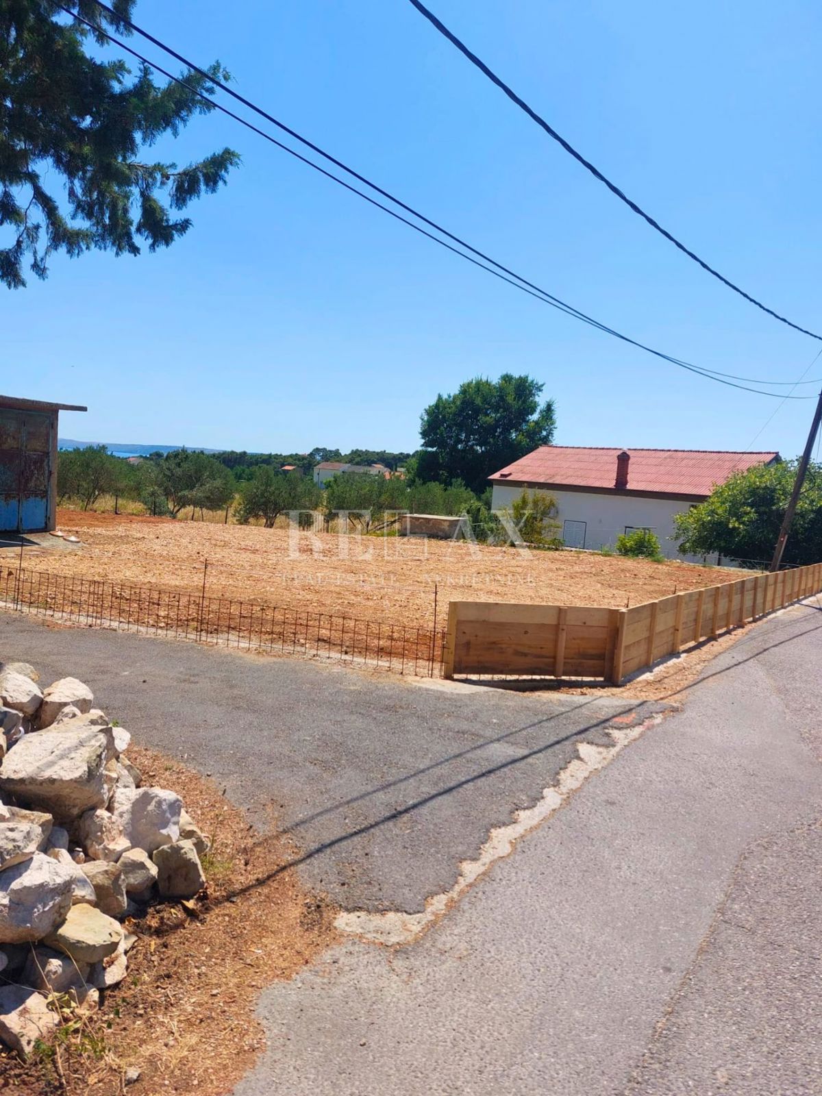 Rab - ekskluzivna prodaja, urejeno gradbeno zemljišče