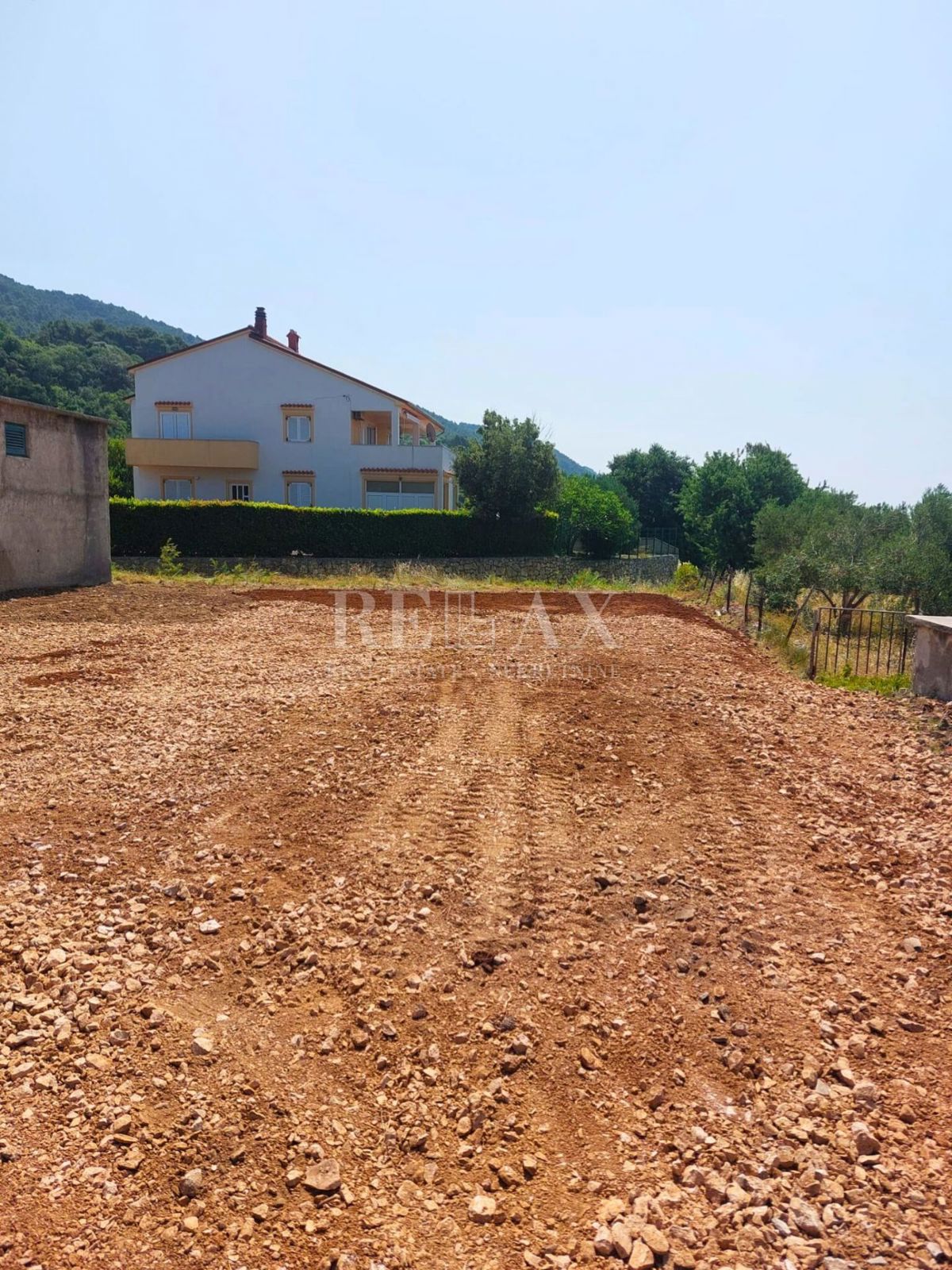 Rab - ekskluzivna prodaja, urejeno gradbeno zemljišče