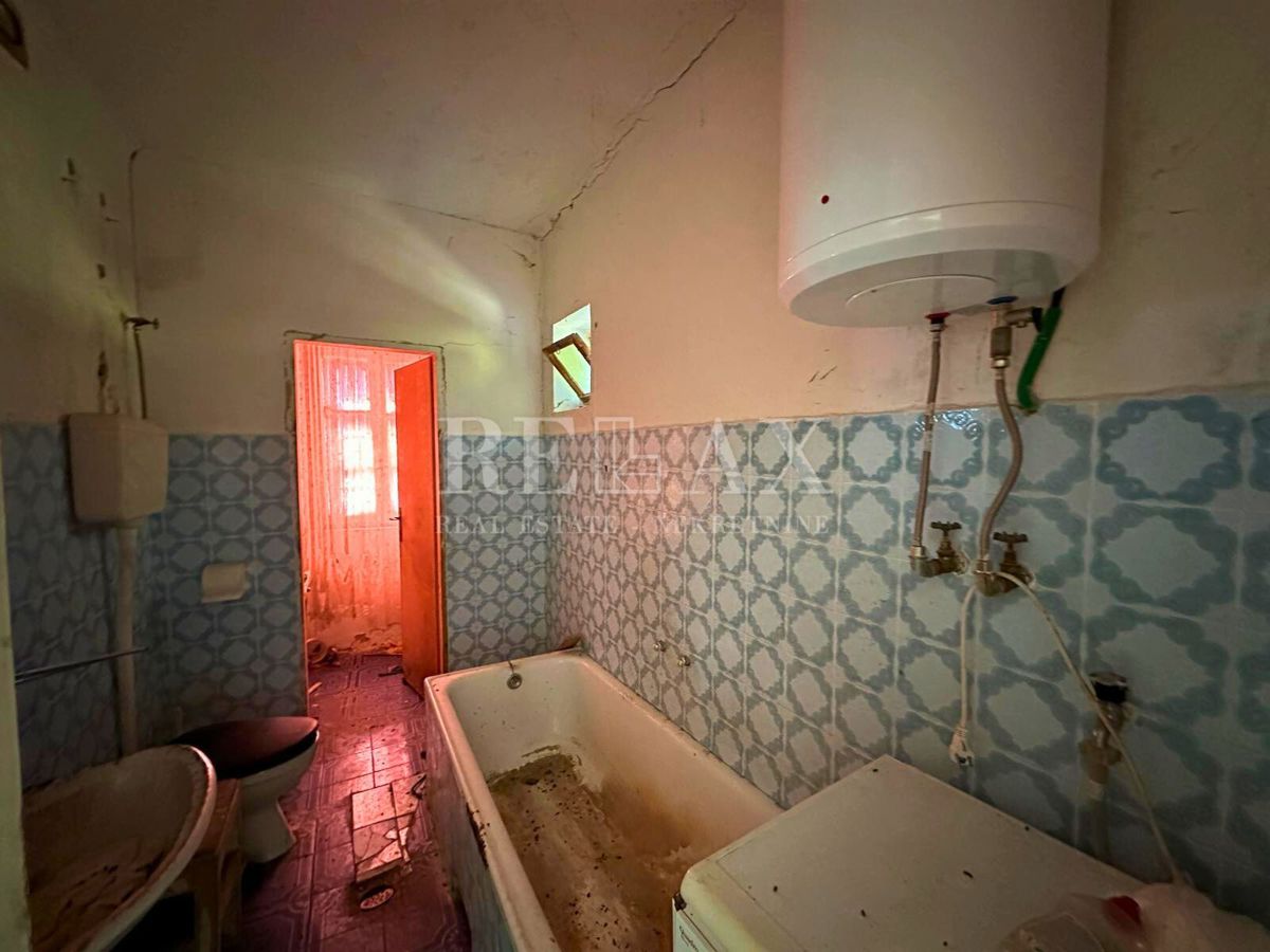 Bribir - hiša za prenovo