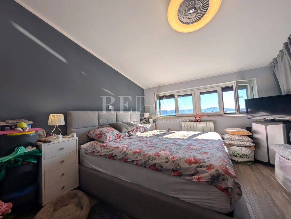 Novi Vinodolski – Stanovanje v Centru s Pogledom na Morje