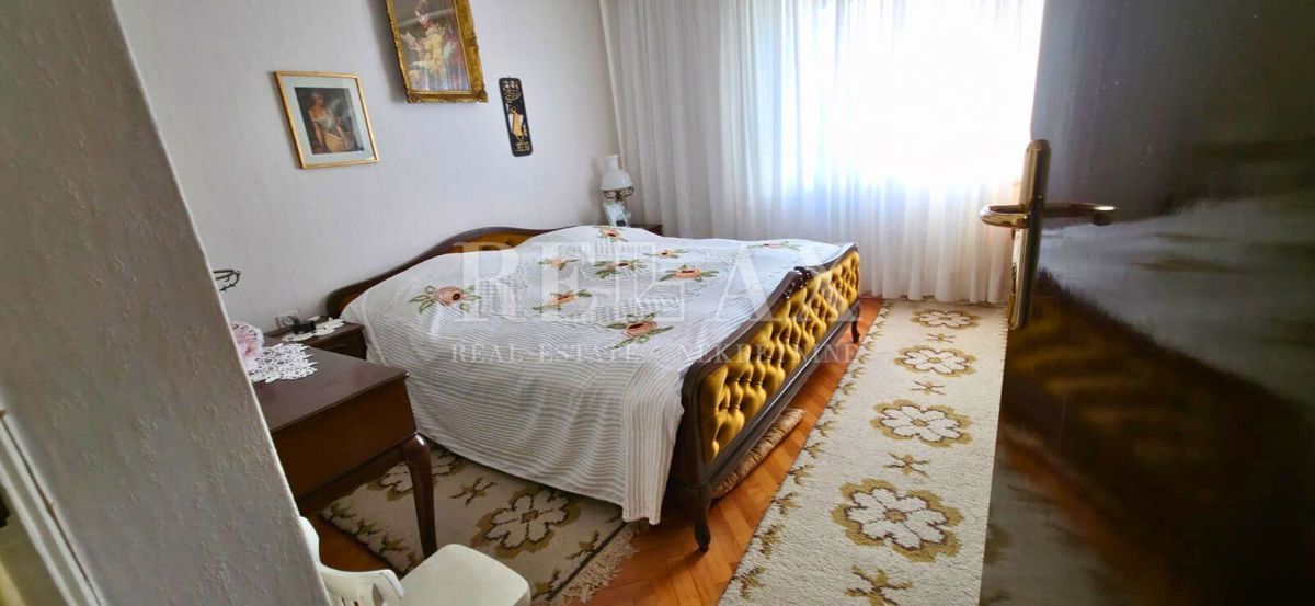 Rijeka, Sušak - dvosobni apartma s pogledom na morje