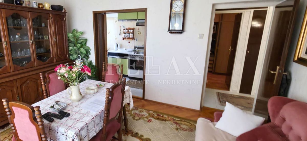 Rijeka, Sušak - dvosobni apartma s pogledom na morje