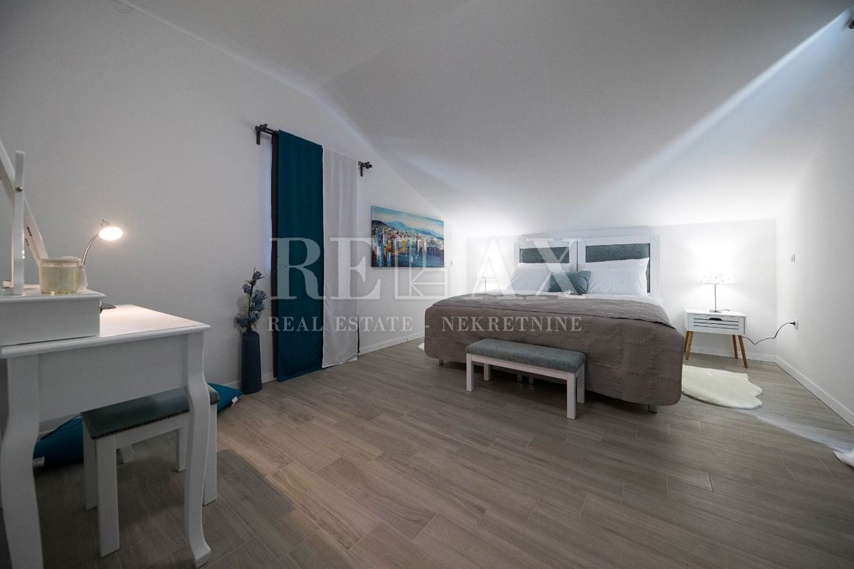 Tribalj - moderna vila z bazenom