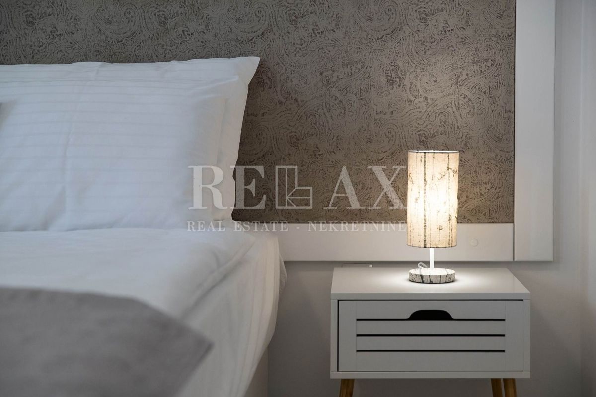 Tribalj - moderna vila z bazenom