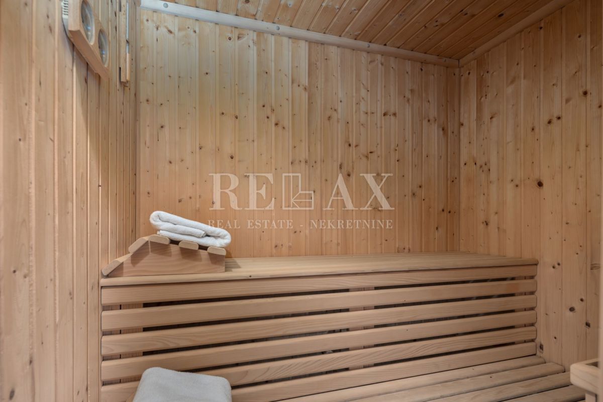 Tribalj - moderna vila z bazenom