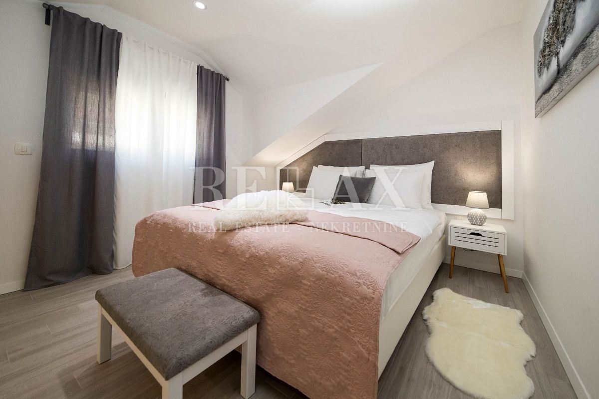 Tribalj - moderna vila z bazenom