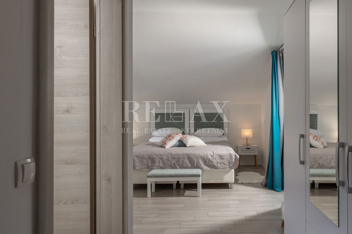 Tribalj - moderna vila z bazenom