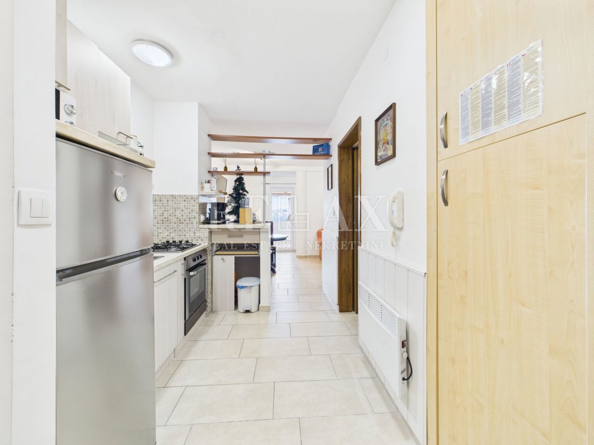 Senj - stanovanje v drugi vrsti do morja