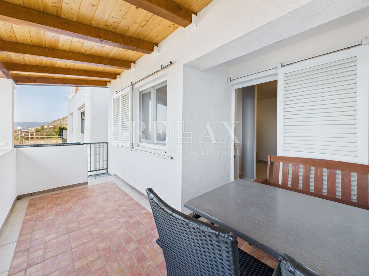 Senj - stanovanje v drugi vrsti do morja