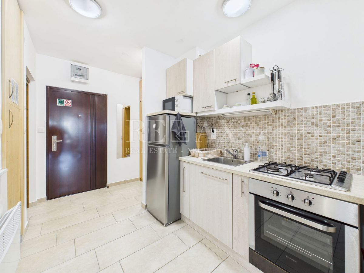 Senj - stanovanje v drugi vrsti do morja