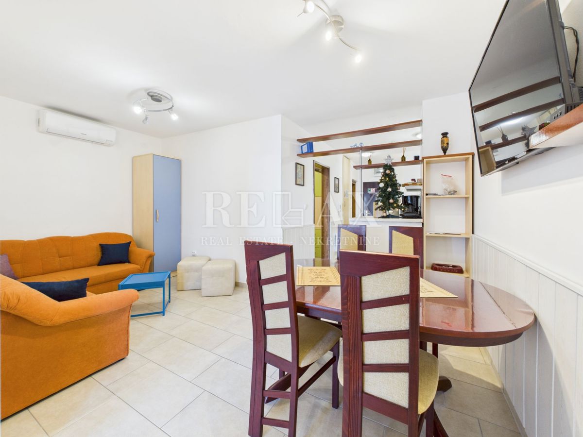 Senj - stanovanje v drugi vrsti do morja