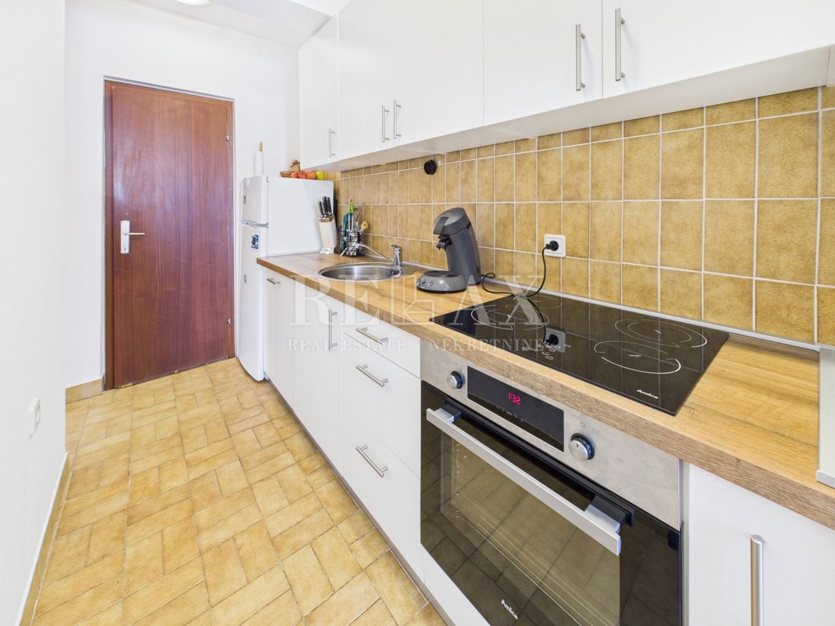 Crikvenica - trosobno stanovanje z garažo