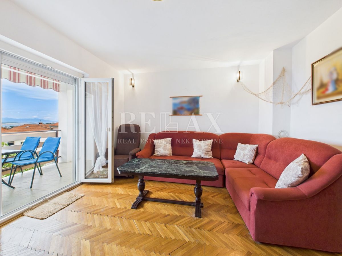 Crikvenica - trosobno stanovanje z garažo