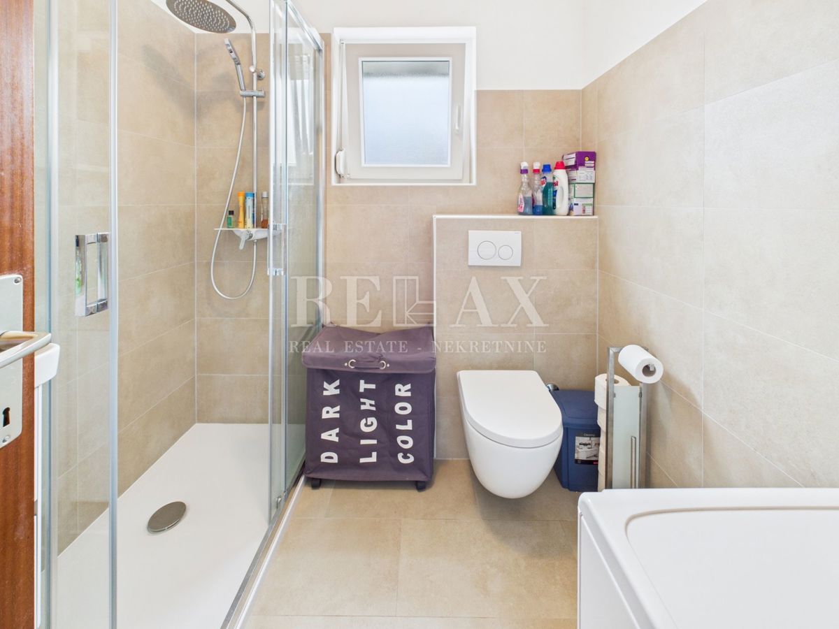 Crikvenica - trosobno stanovanje z garažo