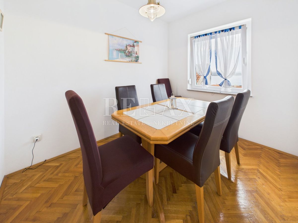 Crikvenica - trosobno stanovanje z garažo