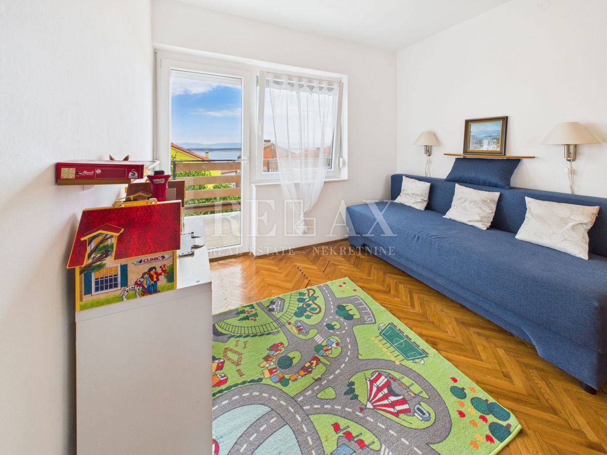 Crikvenica - trosobno stanovanje z garažo