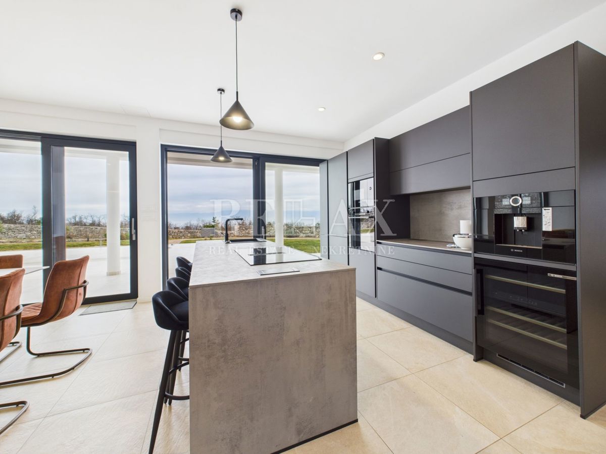 Šmrika - čudovita vila z bazenom in pogledom na morje