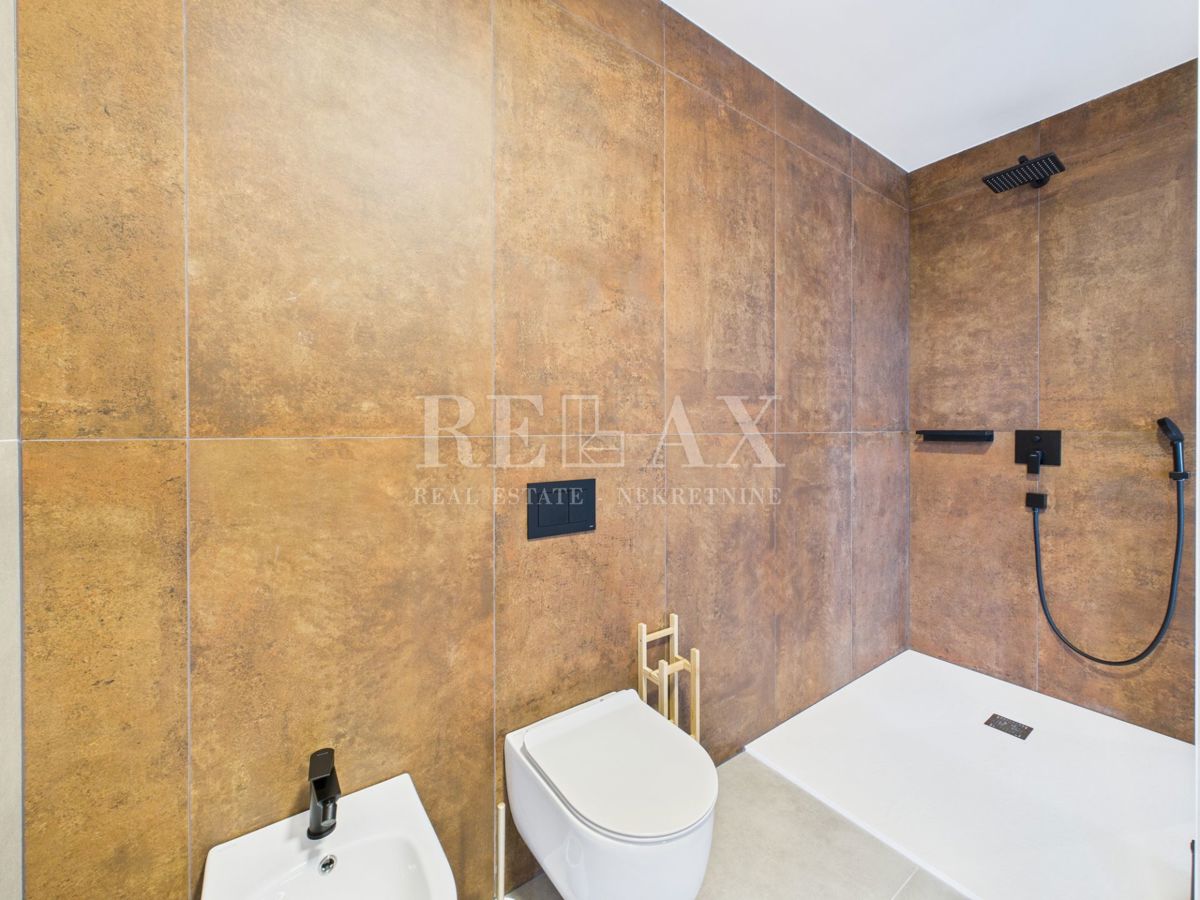 Šmrika - čudovita vila z bazenom in pogledom na morje