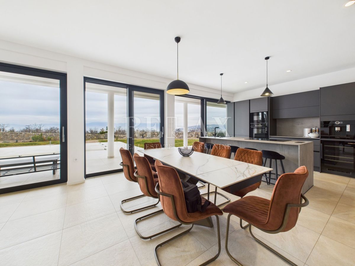 Šmrika - čudovita vila z bazenom in pogledom na morje