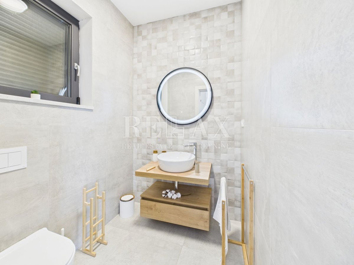 Šmrika - čudovita vila z bazenom in pogledom na morje