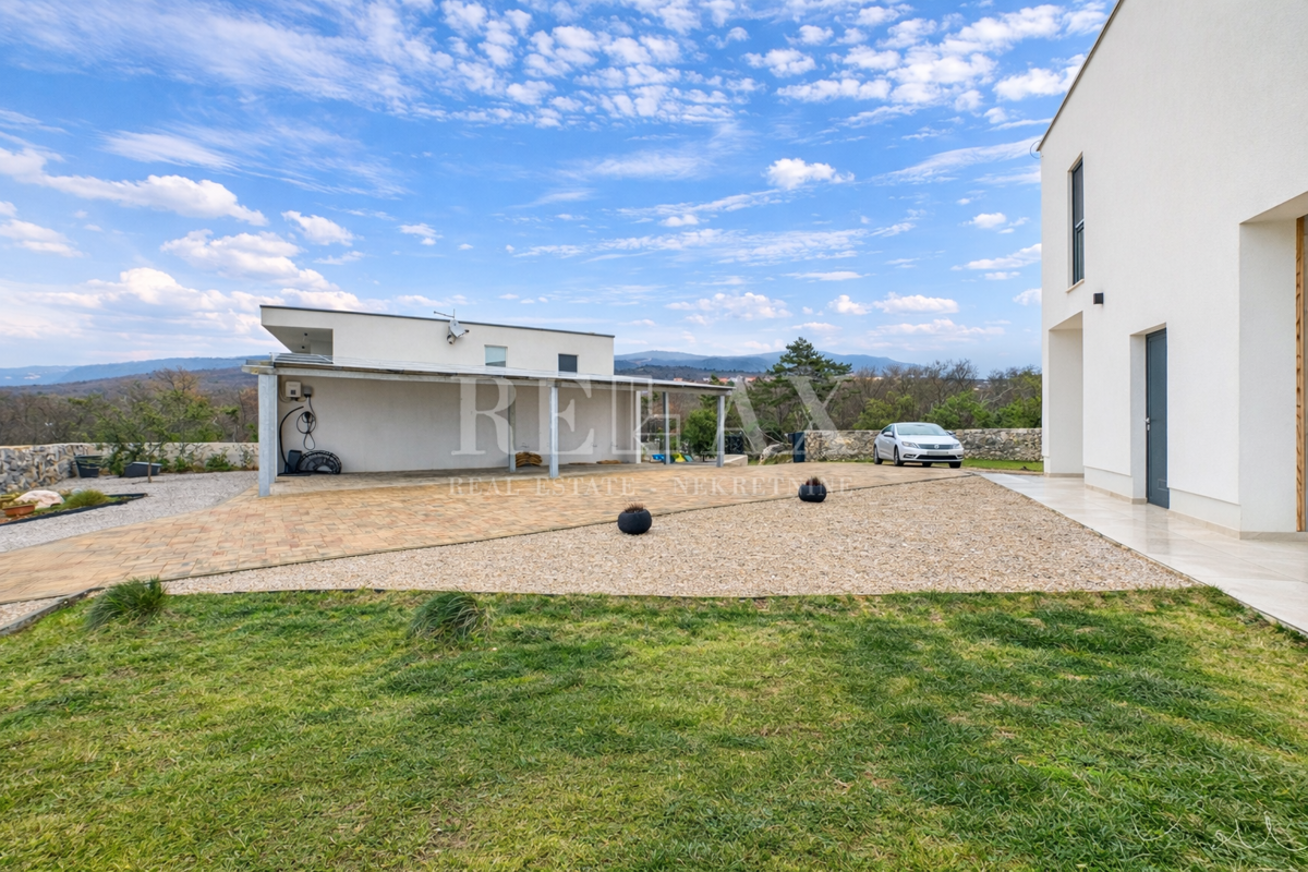 Šmrika - čudovita vila z bazenom in pogledom na morje