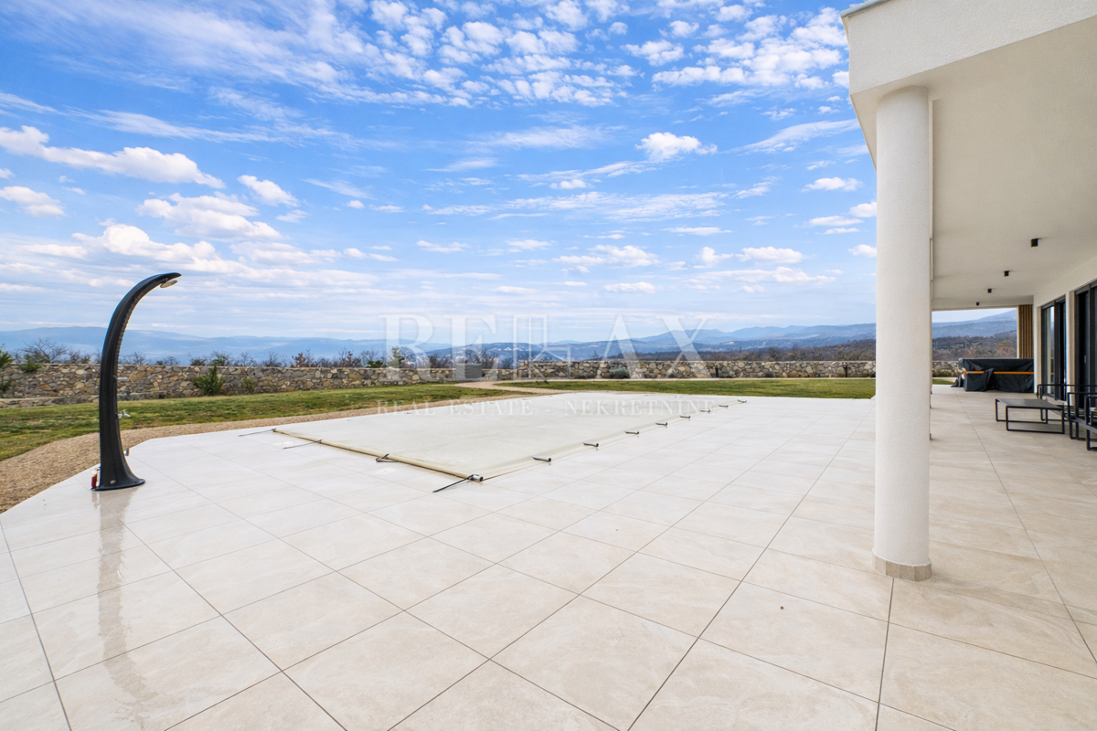 Šmrika - čudovita vila z bazenom in pogledom na morje