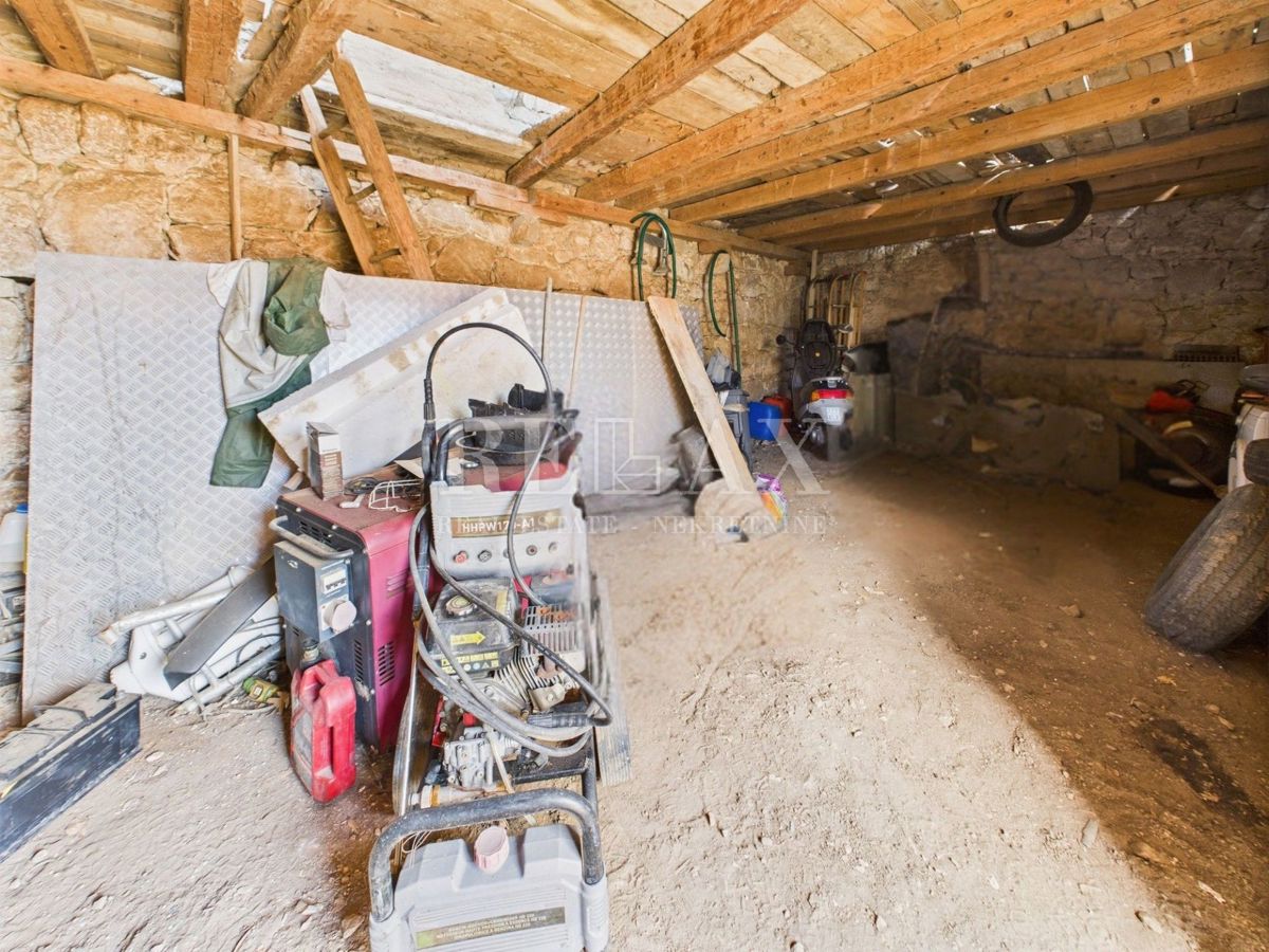 Bribir - avtentična kamnita hiša