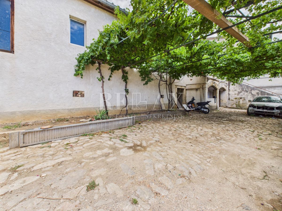 Bribir - avtentična kamnita hiša