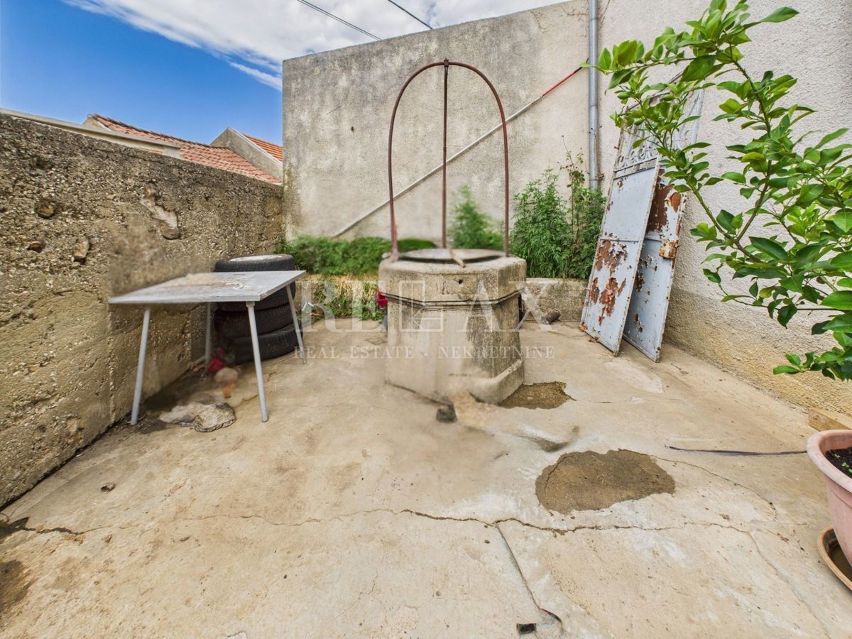 Bribir - avtentična kamnita hiša