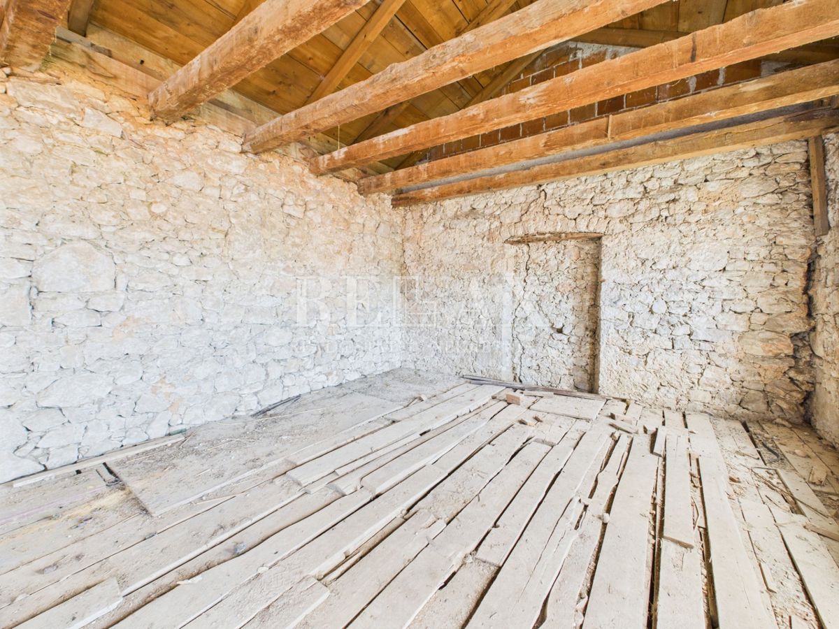 Bribir - avtentična kamnita hiša