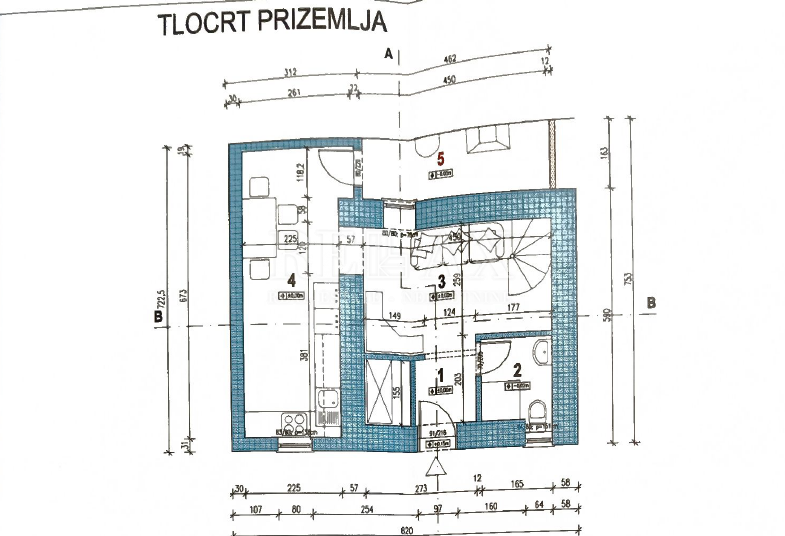 Jablanac - hiša v starem mestnem jedru 30 m od morja