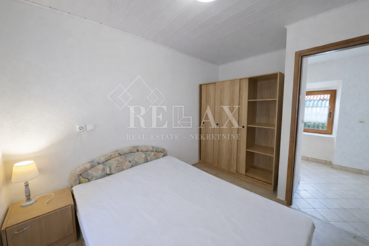 Jablanac - hiša v starem mestnem jedru 30 m od morja