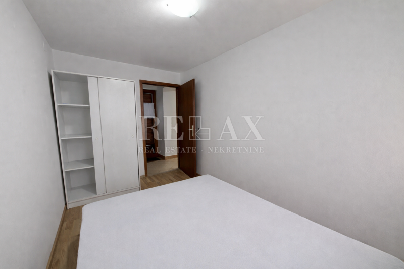 Jablanac - hiša v starem mestnem jedru 30 m od morja