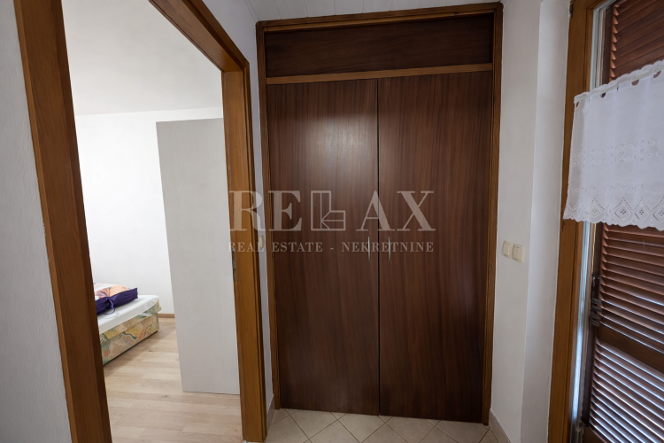 Jablanac - hiša v starem mestnem jedru 30 m od morja